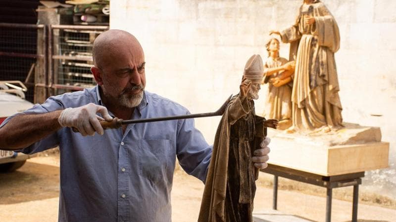 Ultimi artigiani, i maestri della cartapesta leccesi: “Lavoriamo con le tecniche di 300 anni fa”