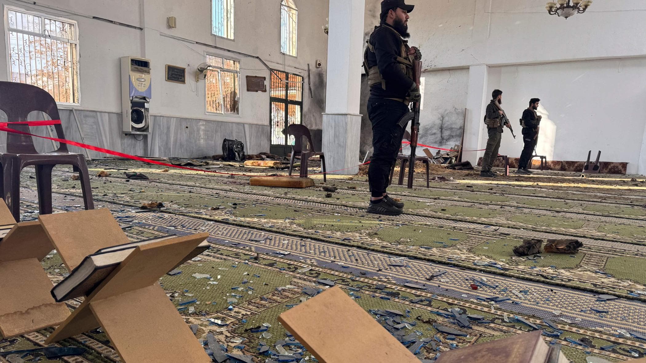 シリア、ホムスのモスク襲撃で少なくとも8人死亡：「国を不安定化しようとしている」