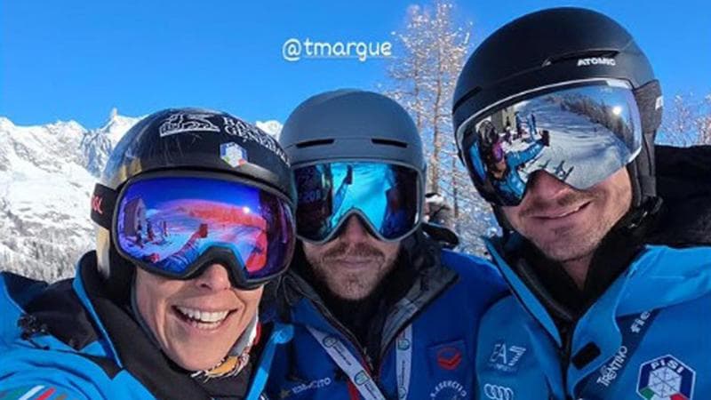 Federica Brignone con due tecnici durante gli allenamenti di questi giorni a Courmayeur (Instagram federicabrignone)