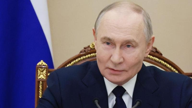 Putin riunisce i generali: “La vendetta è già pronta e ora duri nei negoziati”