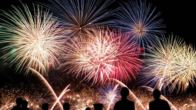 Capodanno senza botti: ordinanze, appelli e sequestri record in tutta Italia