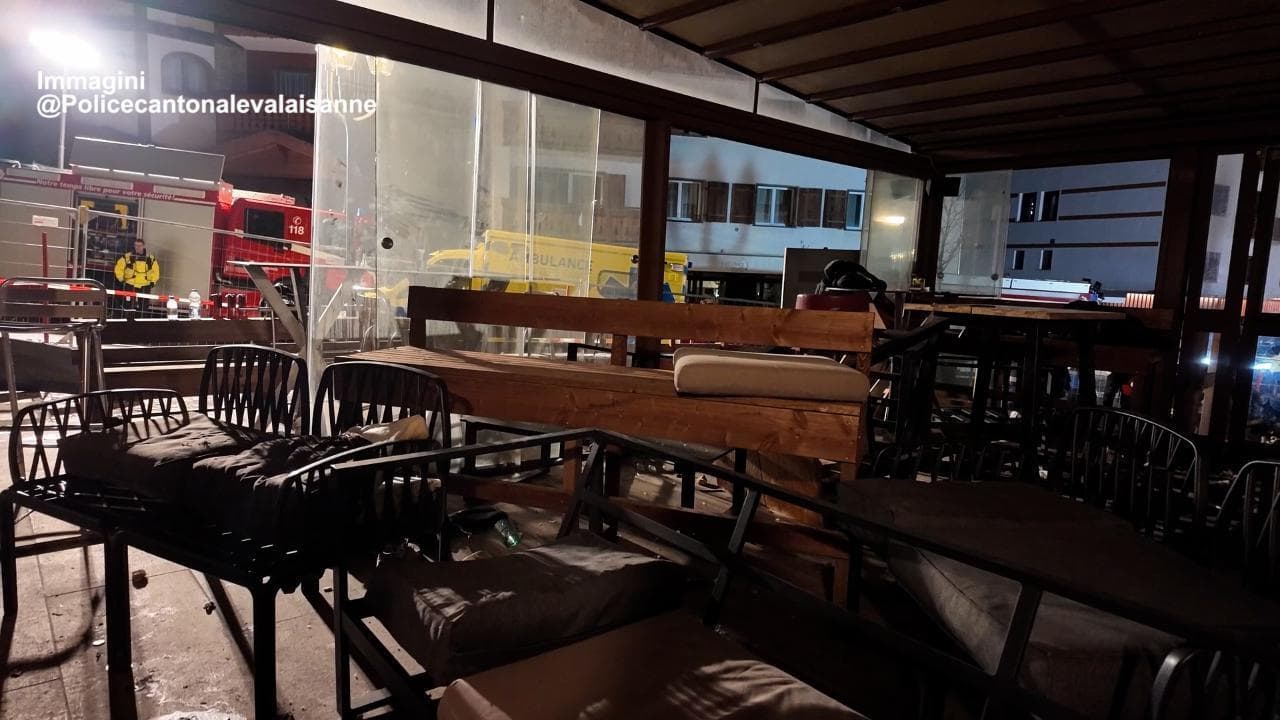 Crans-Montana: le immagini della polizia sul luogo della tragedia