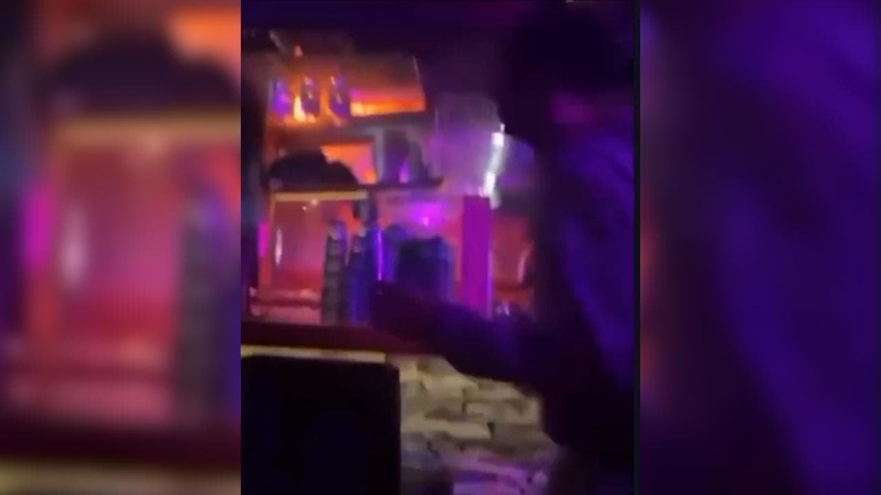Crans-Montana: le immagini dei giovani in fuga dal locale in fiamme