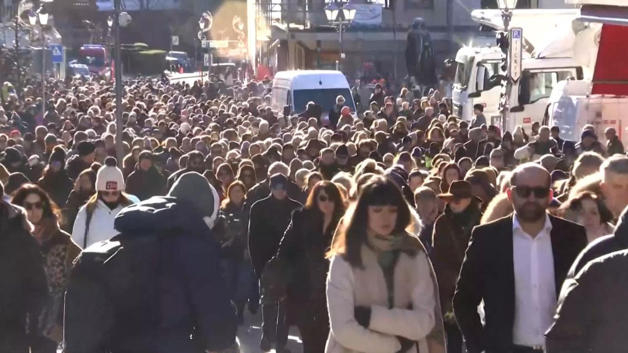 Svizzera: la messa, la marcia silenziosa e l'Alleluja per le vittime di Crans-Montana