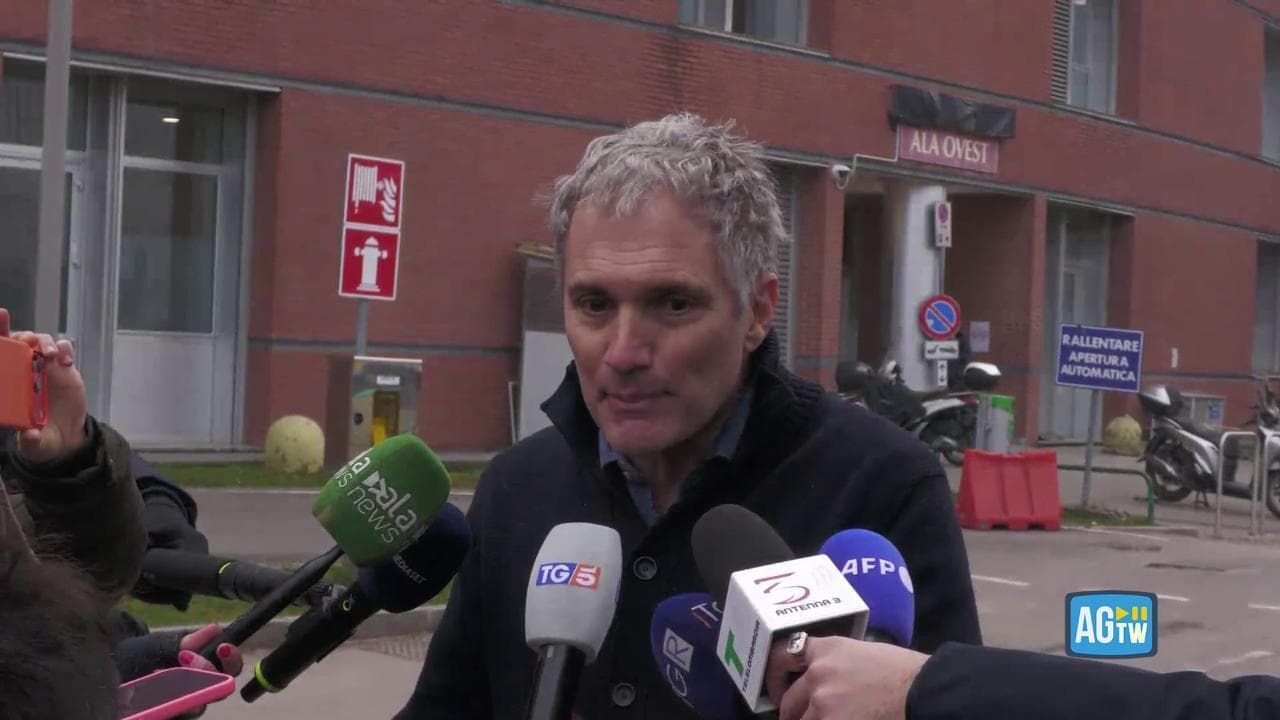 Crans-Montana, il padre di un ragazzo ferito si commuove: "Ha braccia e schiena ustionati ma è vivo"