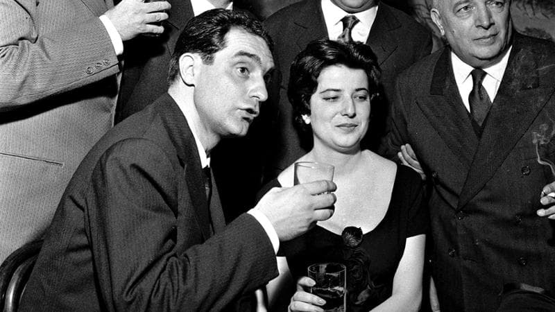 Italo Calvino al premio Bagutta nel 1959 (con Grazia Livi)

