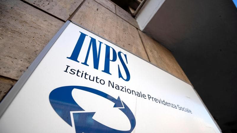 Trento, pensionato prende 379 euro come comparsa per il film Vermiglio ma l’Inps chiede 21mila euro