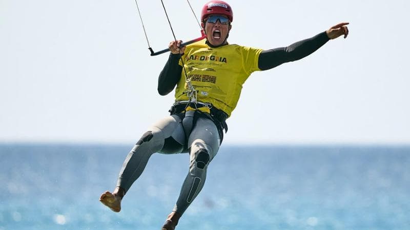 Riccardo Pianosi, 20 anni, festeggia il titolo mondiale al Sardinia Grand Slam