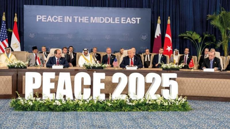 Al vertice di Sharm el Sheik di ottobre, al Sisi ha ospitato i leader del mondo per parlare di Gaza: fra loro Donald Trump e Giorgia Meloni (Michael Kappeler / Getty Images)