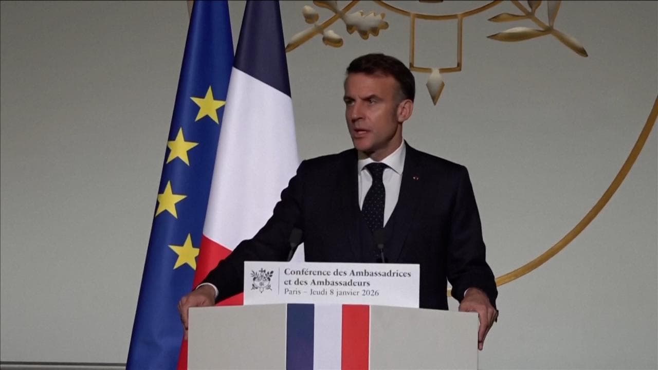 Francia, Macron attacca l'America: "Rifiutiamo nuovo imperialismo, si allontana dagli alleati"