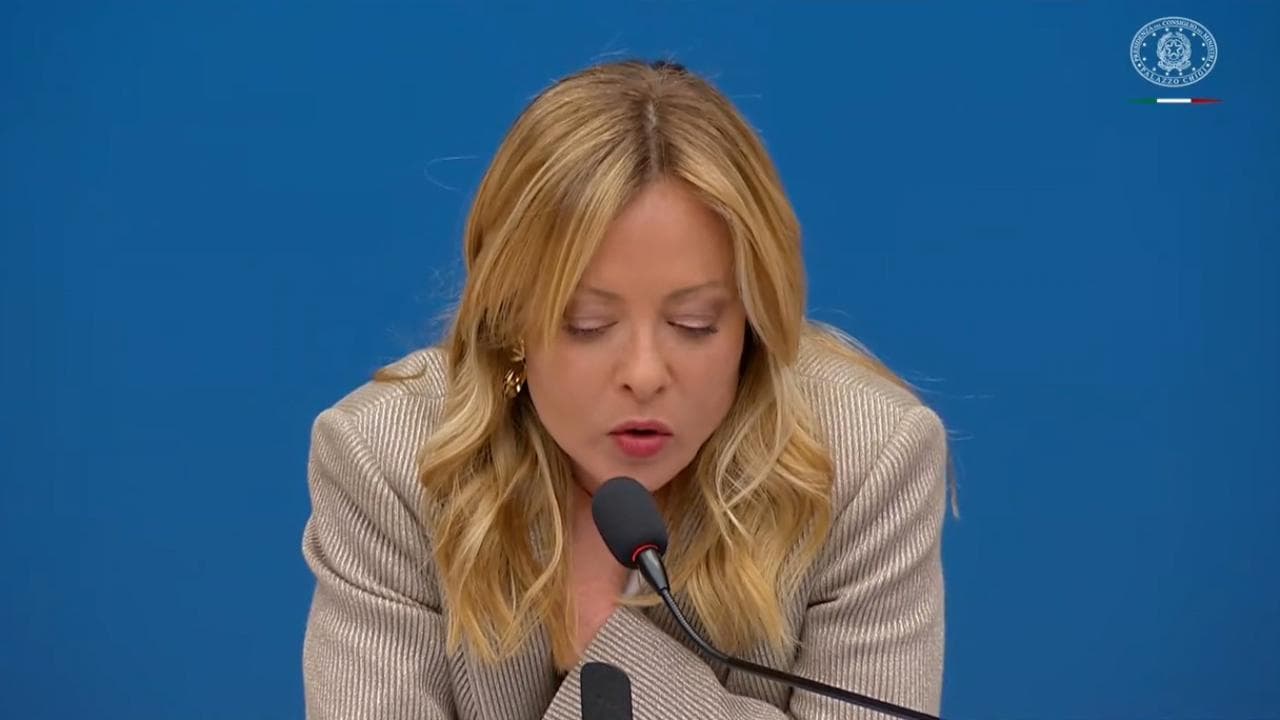 Groenlandia, Meloni: "Non credo in un'azione militare degli Usa e non la condividerei"