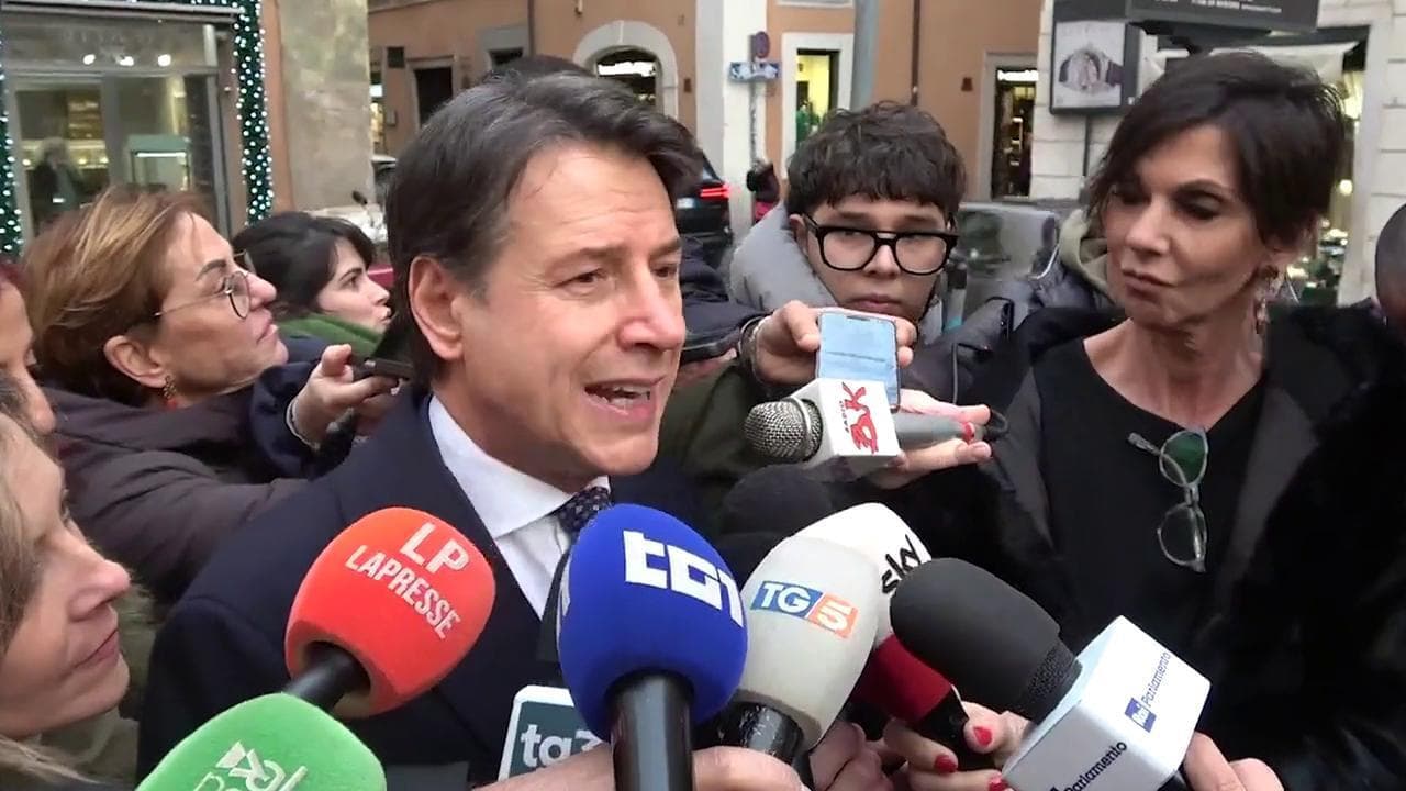 Conte: "Meloni tace sul riarmo, il diritto internazionale conta fin dove vuole Trump"