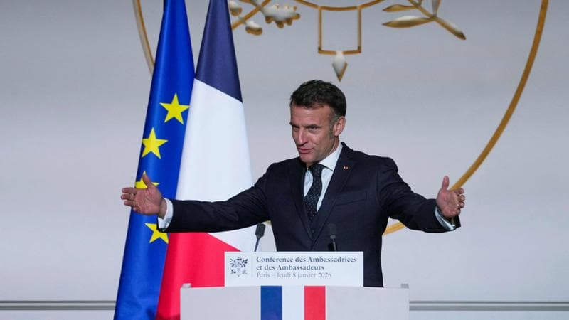 Parigi, 8 gennaio: Emmanuel Macron all'Eliseo