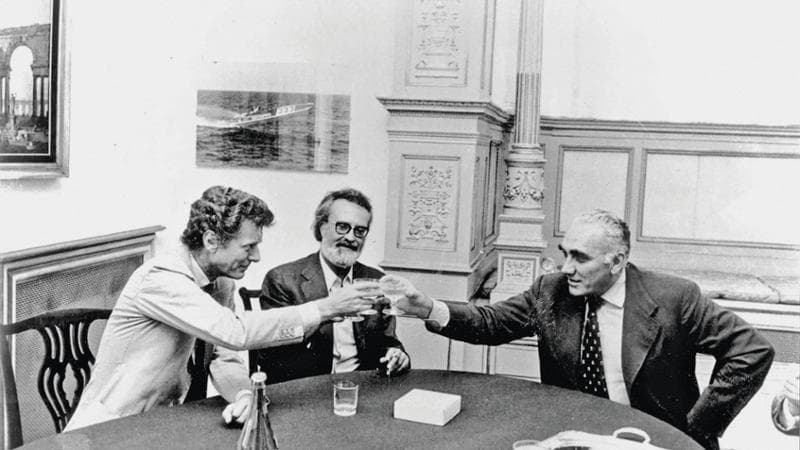 Il brindisi di Carlo Caracciolo, Eugenio Scalfari e Giorgio Mondadori