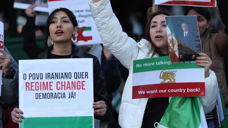 Porto (Portogallo), 14 gennaio: in piazza contro il regime iraniano