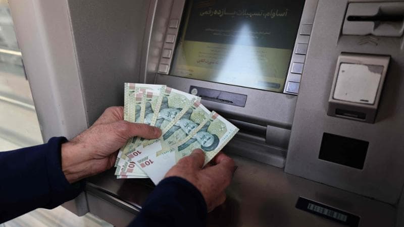 Il crac della banca dei Pasdaran che ha scatenato le prime proteste in Iran