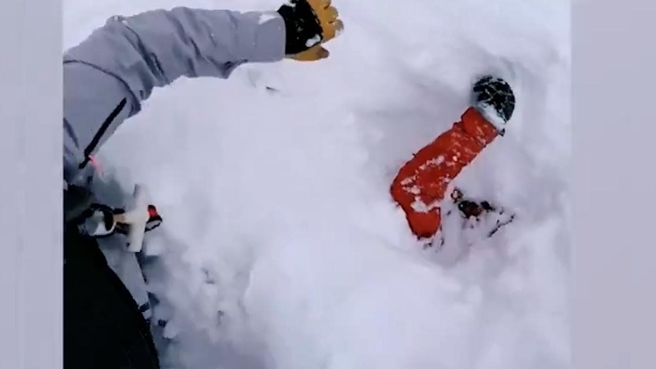 Svizzera, valanga ad Engelberg: italiano salva uno sciatore sepolto dalla neve
