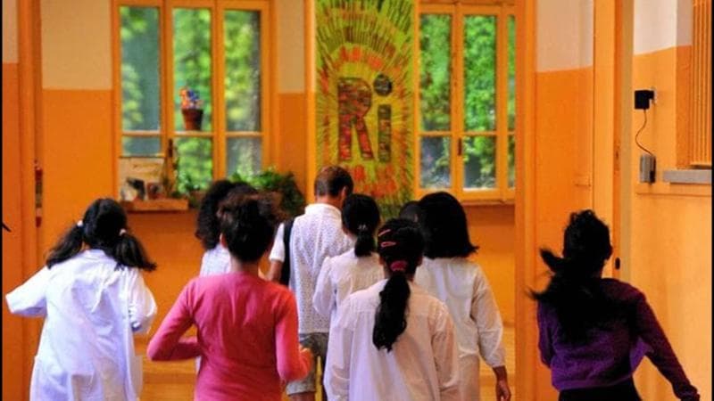 Scontro su una circolare nelle scuole: “Schedati alunni palestinesi”. Mim: “Serve per accoglienza”