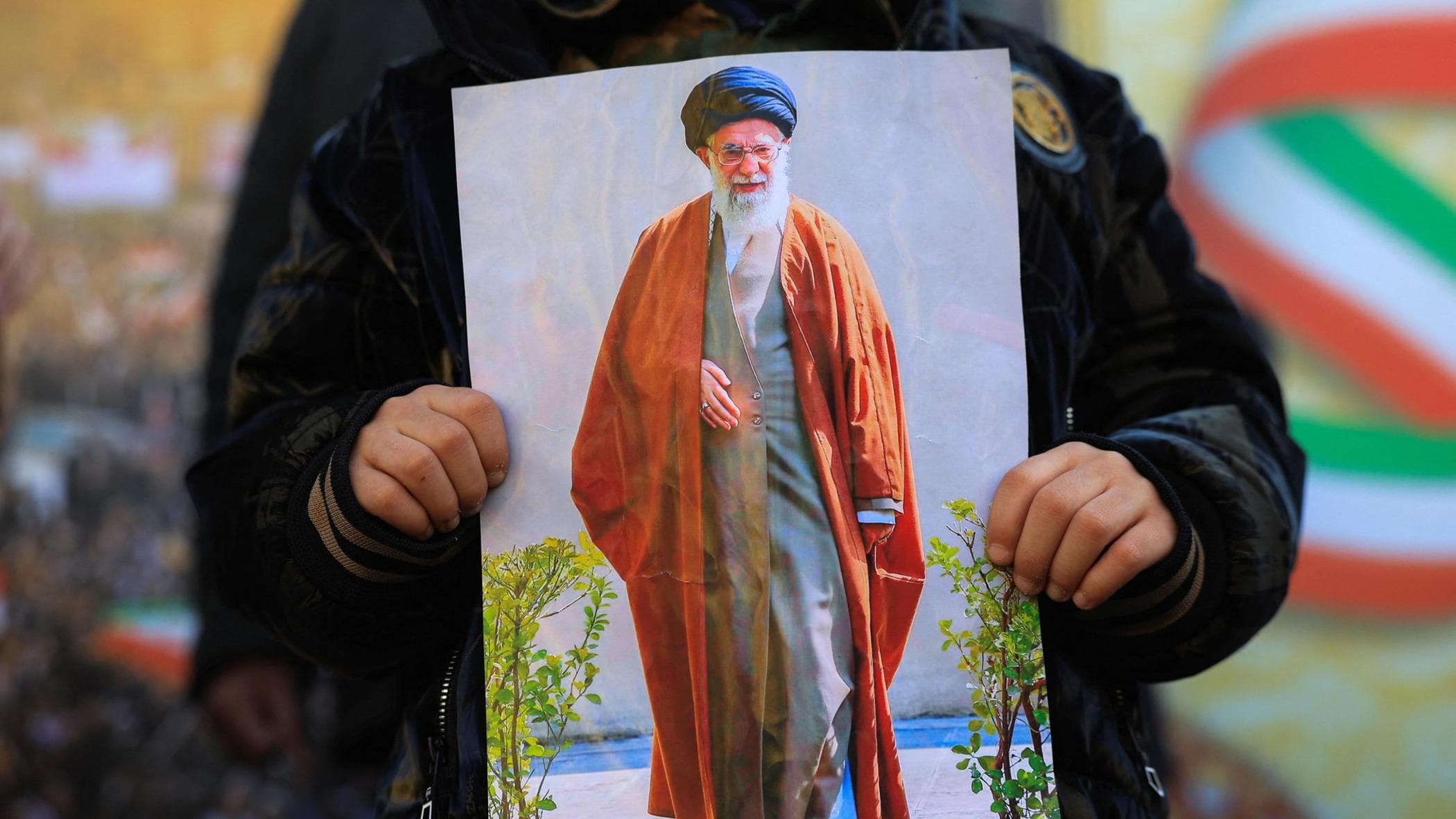 L’Iran spegne internet: gli ayatollah barricati isolano la popolazione