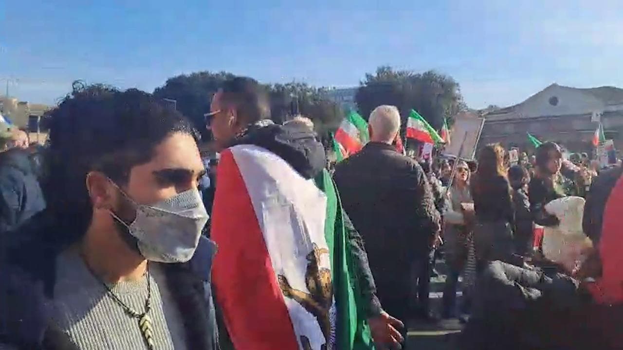 La marcia per l'Iran: a Roma la manifestazione dei Radicali
