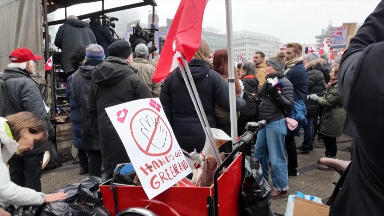 Danimarca, a Copenaghen le proteste contro il piano Usa sulla Groenlandia