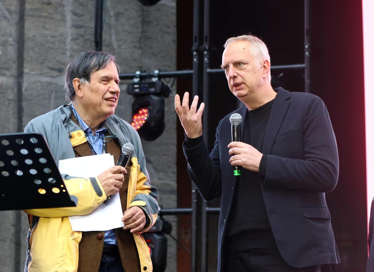 Il Nobel Giorgio Parisi, a Repidee per una lectio sull'IA, incrocia sul palco lo scrittore Antonio Scurati