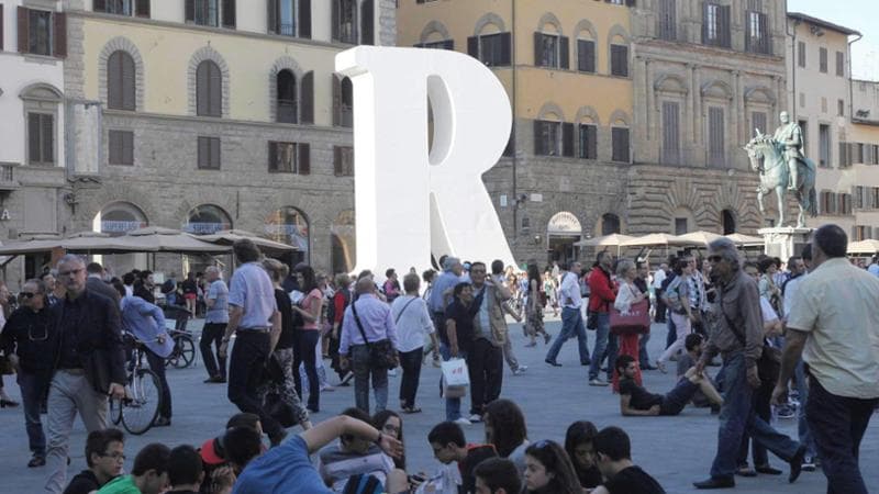 Il marchio di fabbrica è, da subito, l'incontro con i lettori
