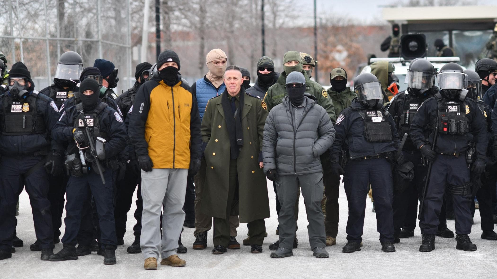 Gli agenti dell’Ice trasformati nella polizia politica di Trump contro stranieri e radical chic