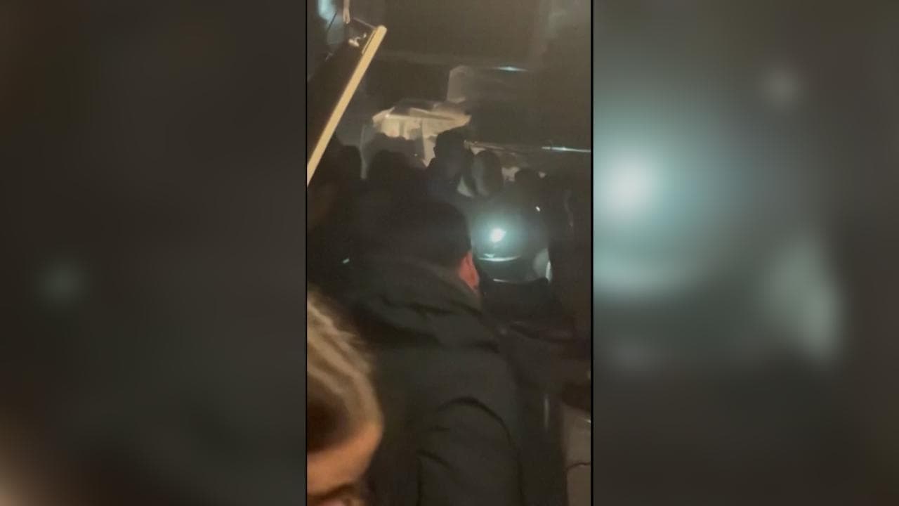 Spagna, la paura e i soccorsi ai passeggeri all'interno del treno dopo il disastro
