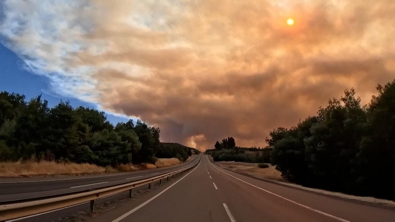 Il Cile brucia: enormi incendi boschivi nel Sud, migliaia di evacuati