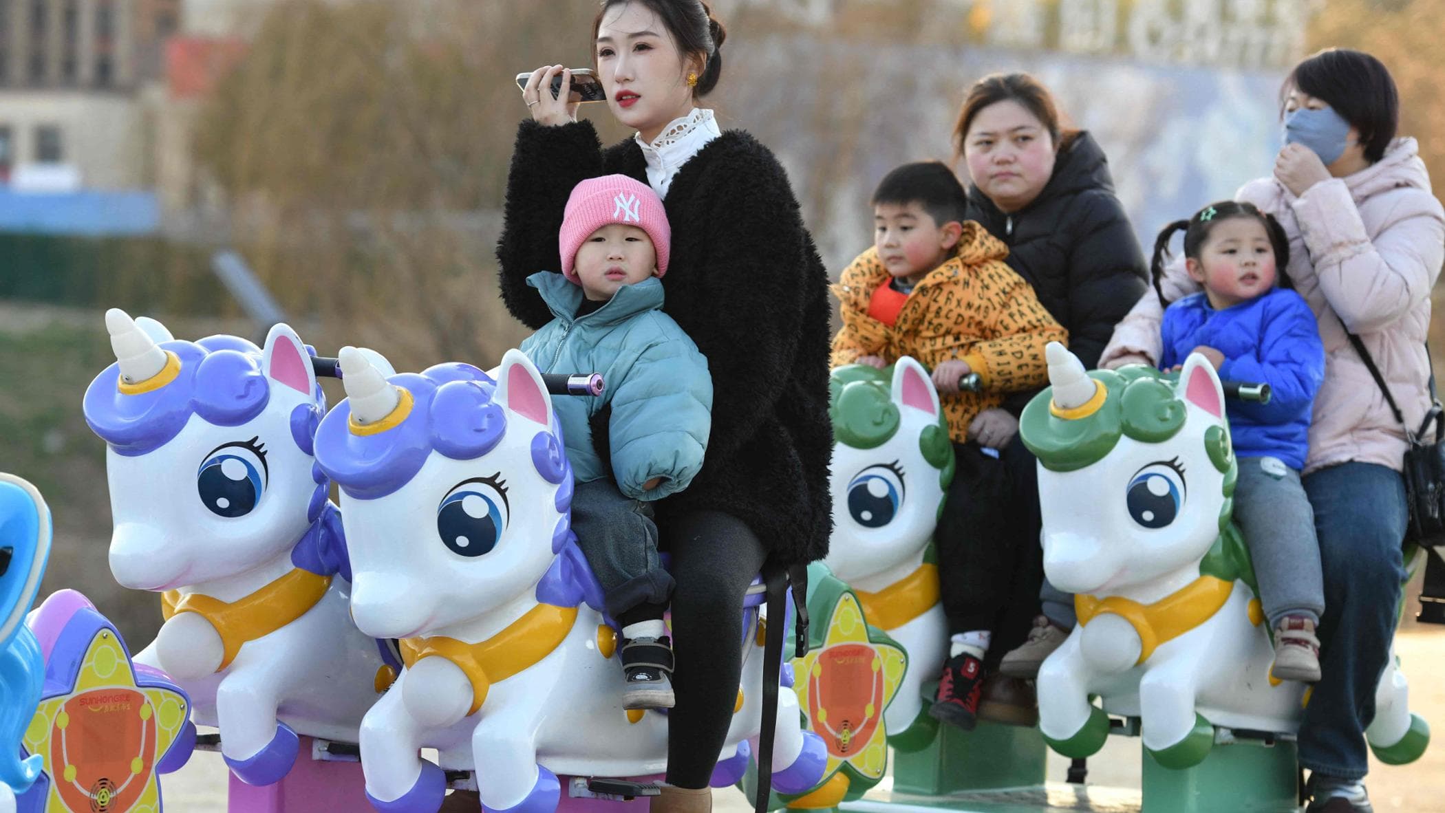 中国では子どもの数がますます減少しており、出生率は人民共和国建国以来最低となっている。