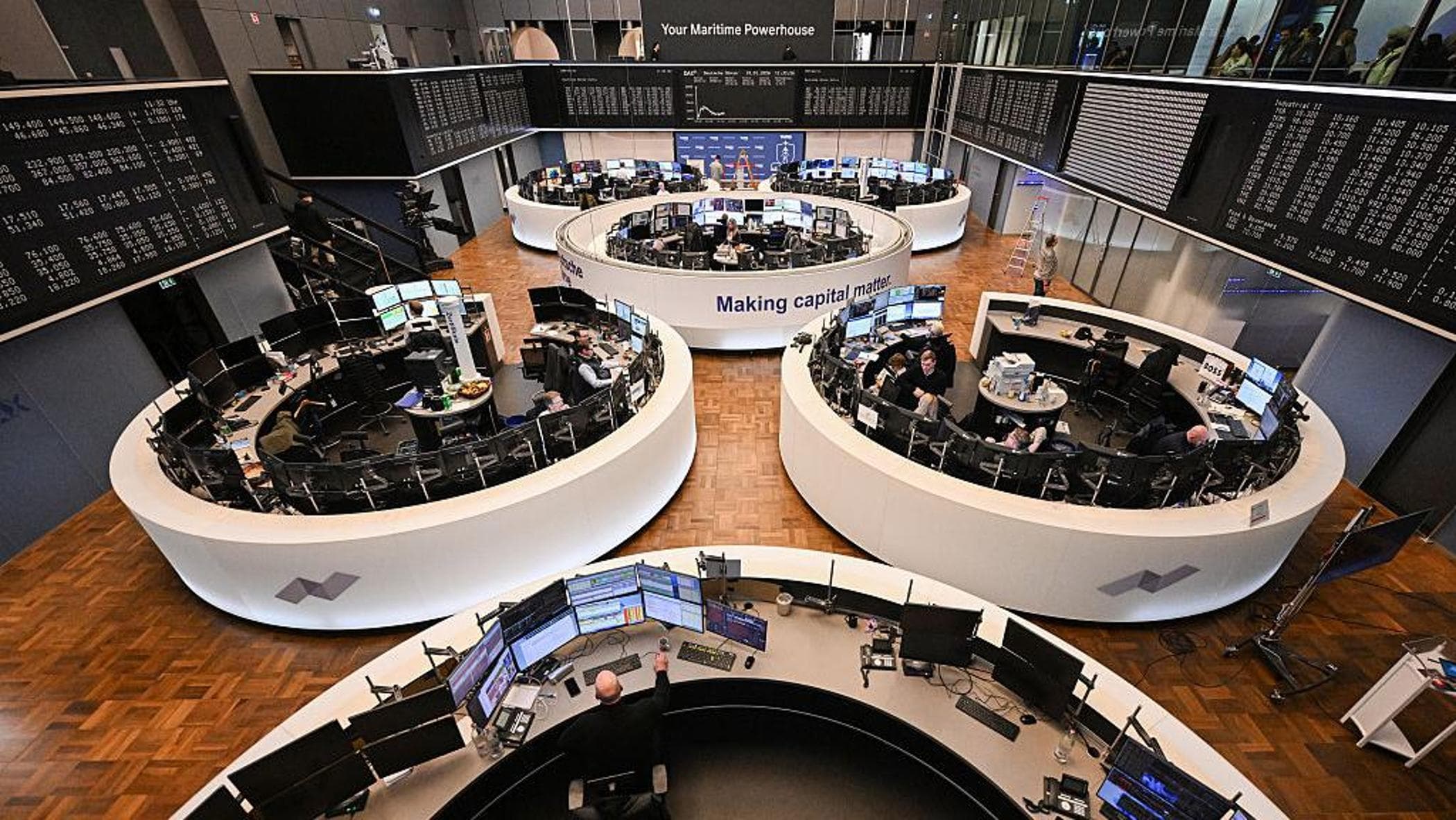 Le Borse europee pagano dazio. Il Fondo monetario: crescita globale a rischio