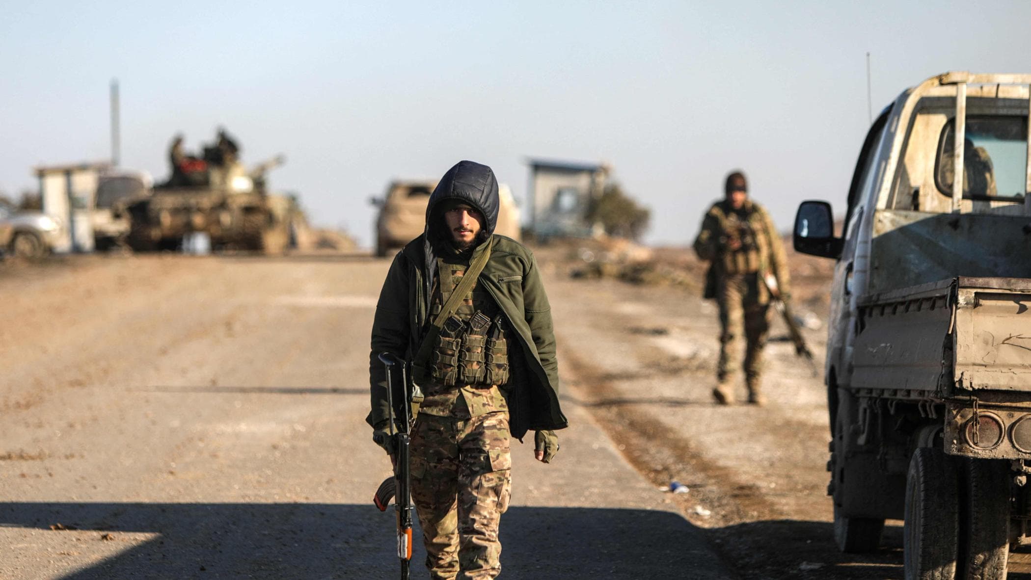 Siria, le forze curde in ritirata: attaccate le prigioni dell’Isis