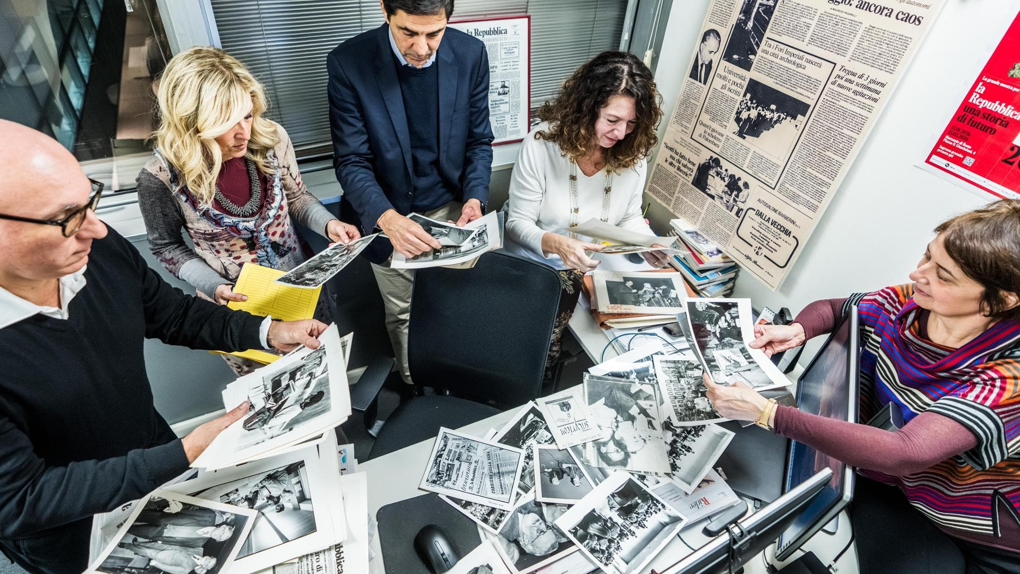 La segreteria, la tipografia e l’archivio: le squadre invisibili che fanno il giornale