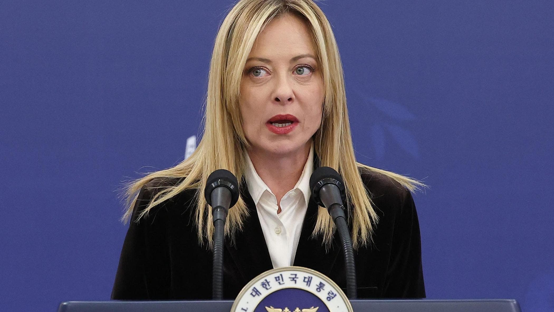 Meloni sente i leader Ue e pensa di sfilarsi su Gaza, pressing di Forza Italia