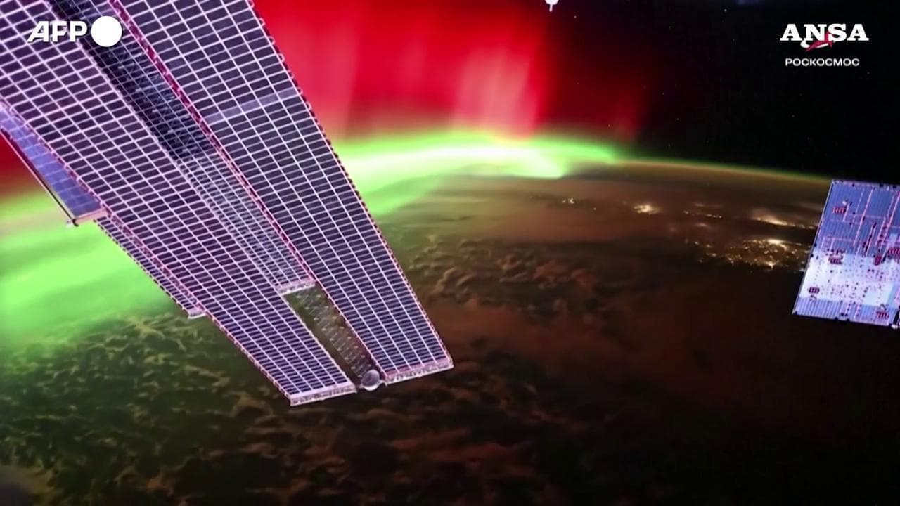 L'aurora boreale dà spettacolo: le immagini dalla Stazione Spaziale Internazionale