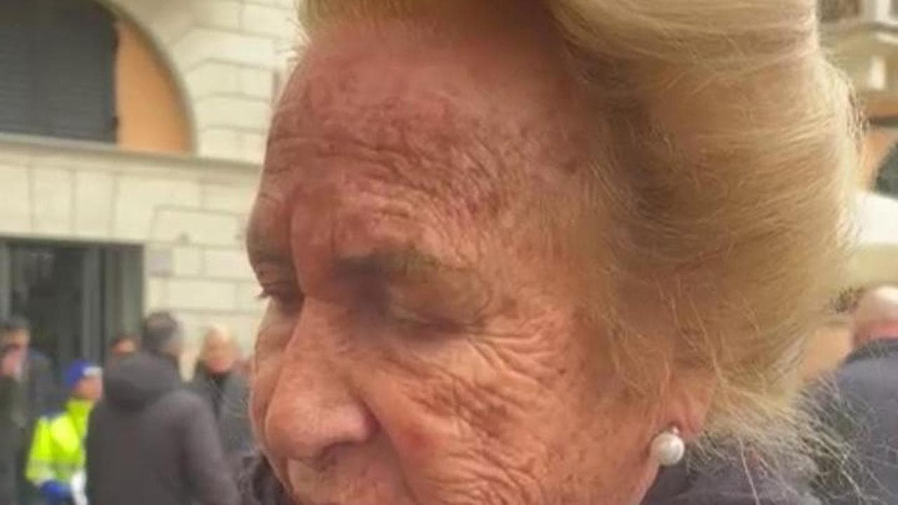 Valentino, l'addio: da oggi la camera ardente a Roma