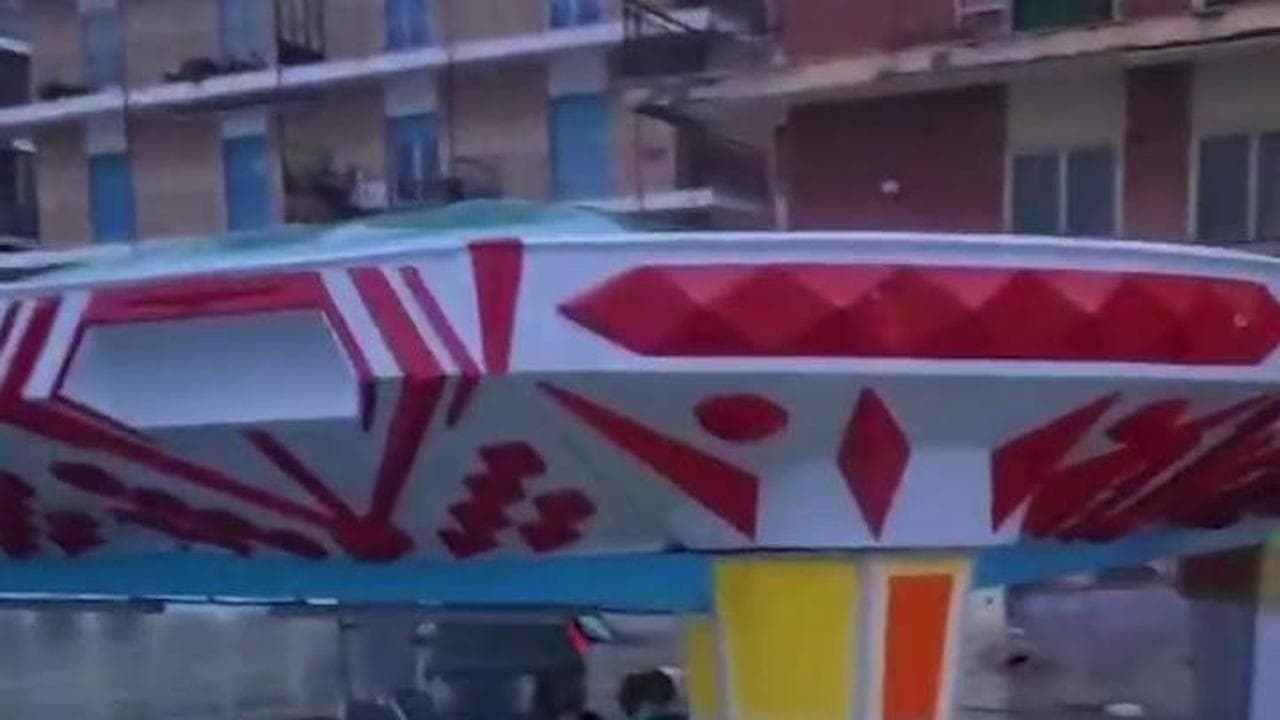 Catanzaro Lido, strade e auto sommerse dalla furia del ciclone Harry