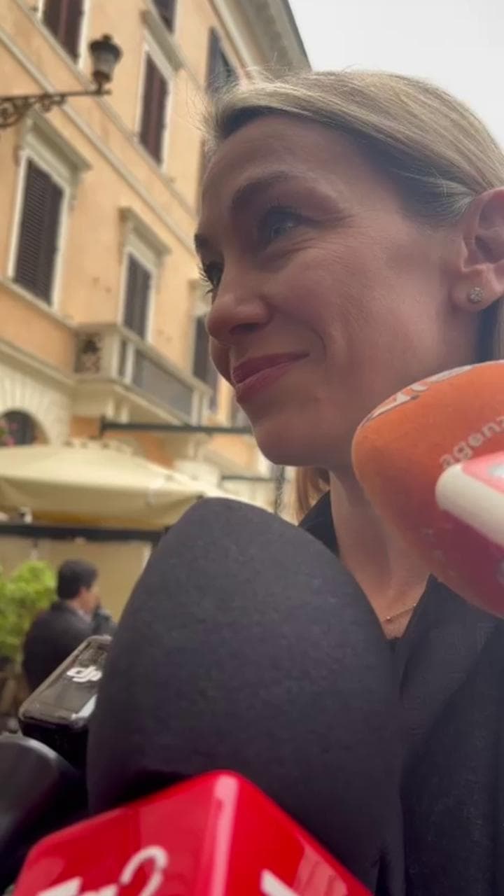 Valentino, l'addio: da oggi la camera ardente a Roma