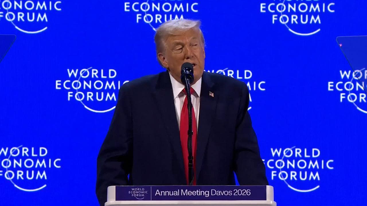 Trump a Davos: "Amo l'Europa ma non sta andando nella direzione giusta"
