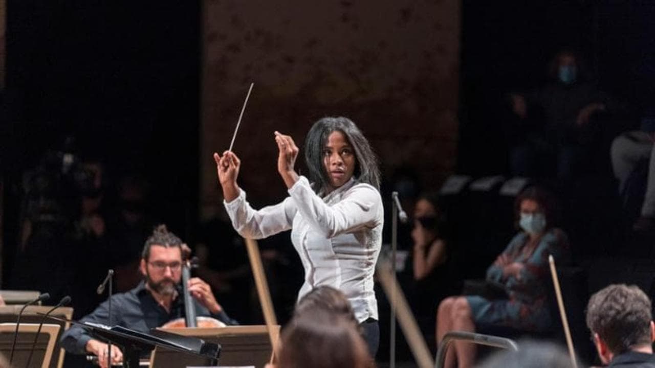 Bolzano, la direttrice d'orchestra venezuelana Glass Marcano: "Auguro per il mio paese la libertà"