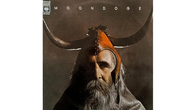 La copertina dell’album Moondog 2  (1971) di Moondog, il cui vero nome era Louis Thomas Hardin (1916-1999)