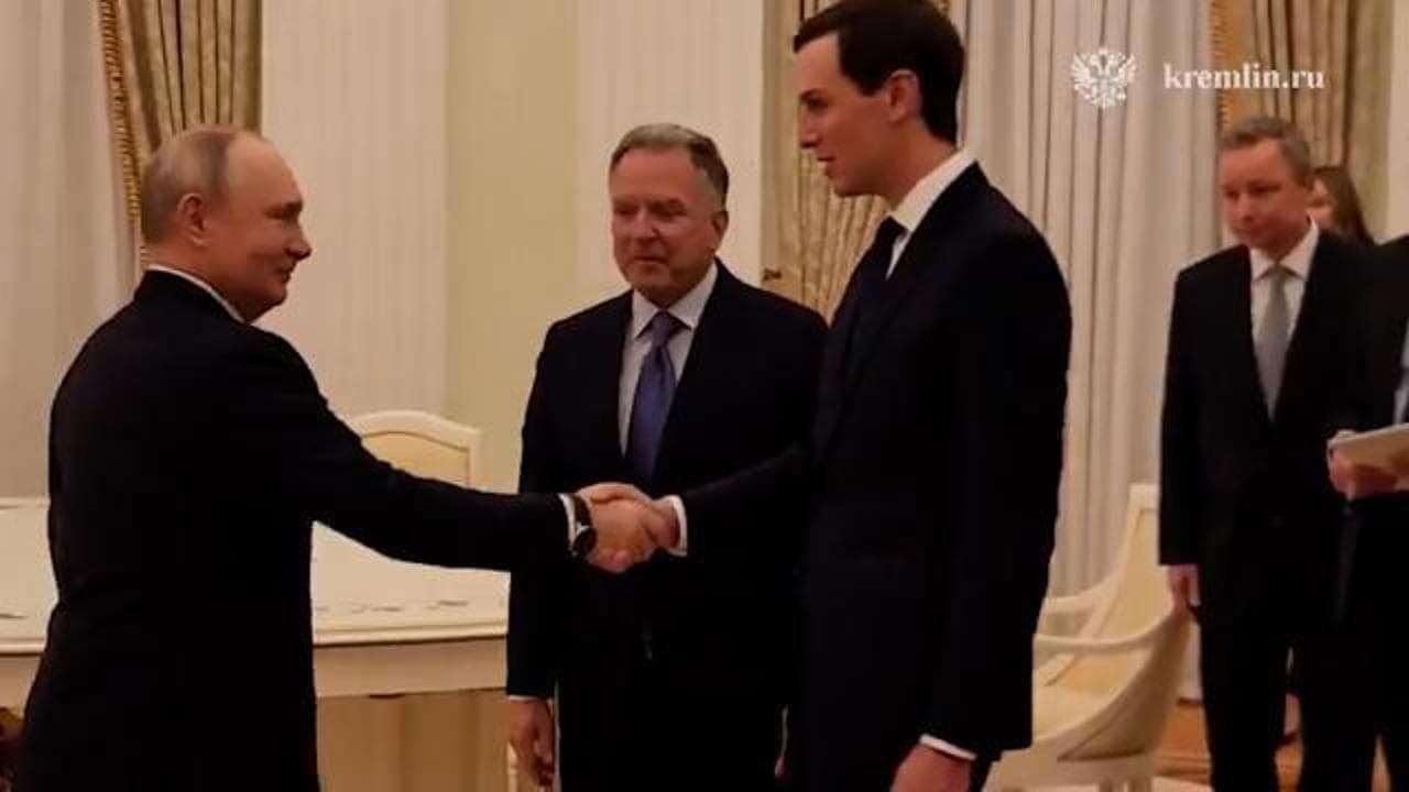 Pace tra Russia e Ucraina, Witkoff e Kushner al Cremlino: l'incontro con Putin