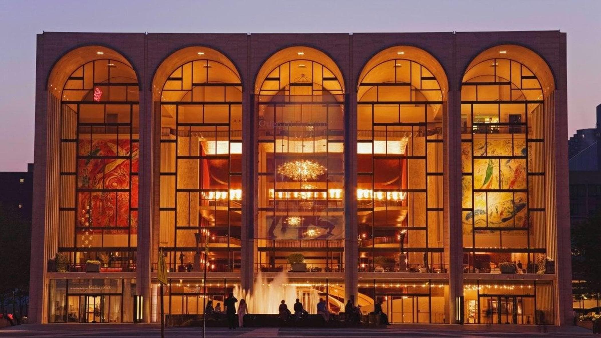 Il Metropolitan Opera di New York in crisi: “Ci vendiamo gli Chagall”