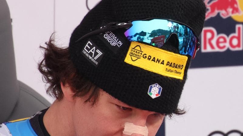 Giovanni Franzoni sulla poltrona del leader