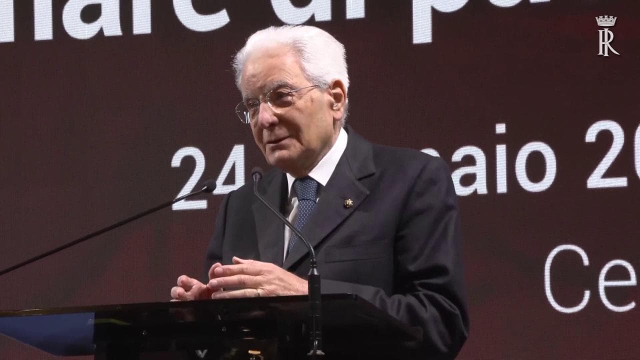L'invito di Mattarella: "Ognuno svolga azioni quotidiane per la pace nel Mediterraneo"