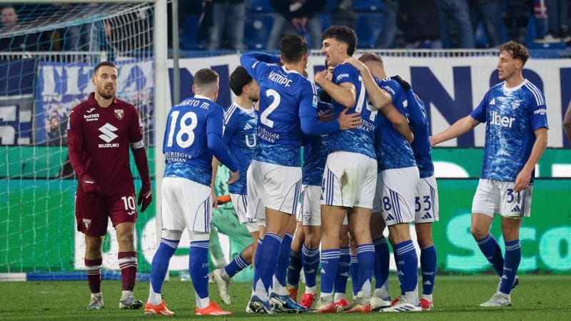 Il Como dilaga, il Torino affonda: 6-0. Ma Cairo conferma Baroni