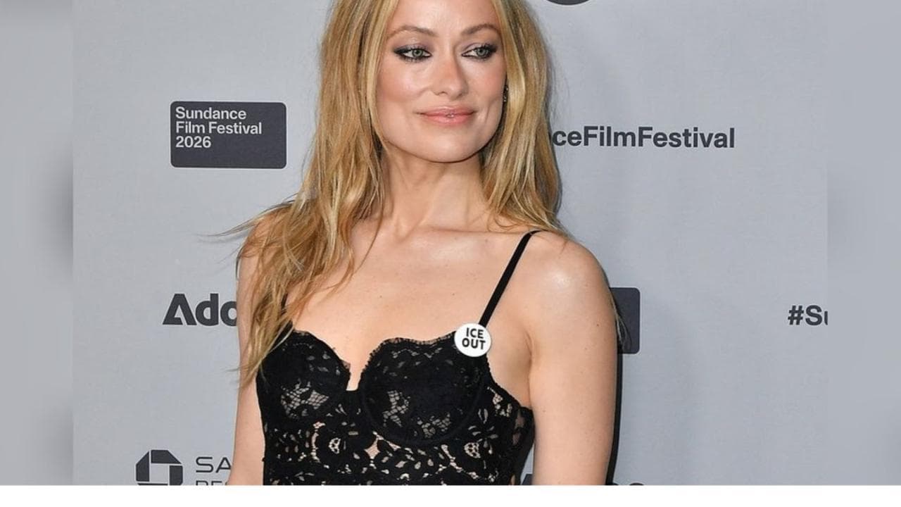 Usa, Olivia Wilde con la spilletta 'Ice out' al Sundance: "Uccidono per strada, sono sconvolta"