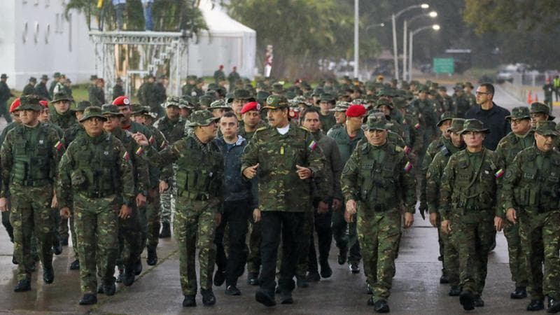 Maduro e la sua guardia a Fuerte Tiuna, la base dove è stato catturato
