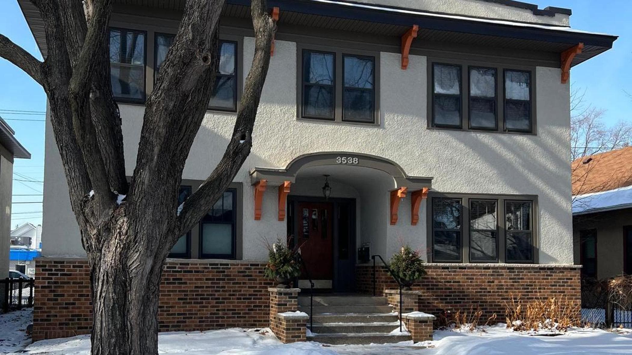Nella casa di Minneapolis di Alex Pretti, la rabbia di amici e famiglia: “Ora vogliamo la verità”